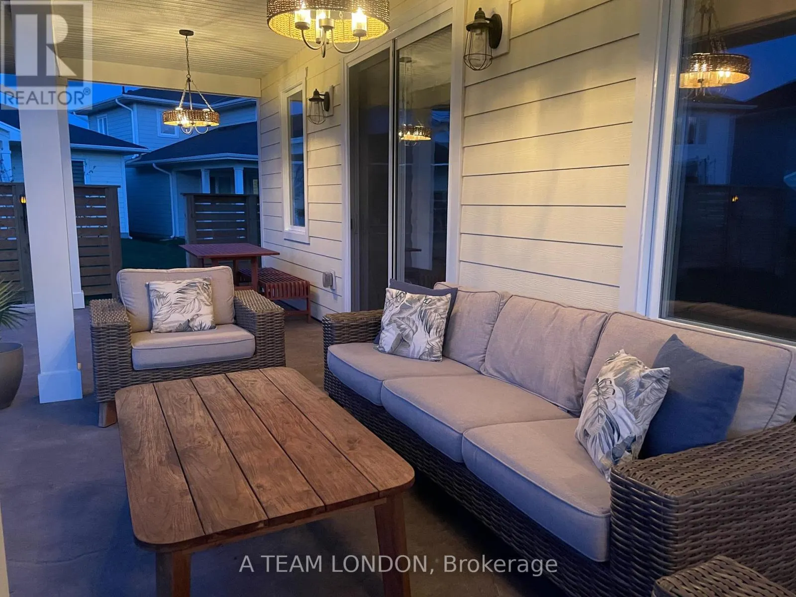 35 REGATTA WAY