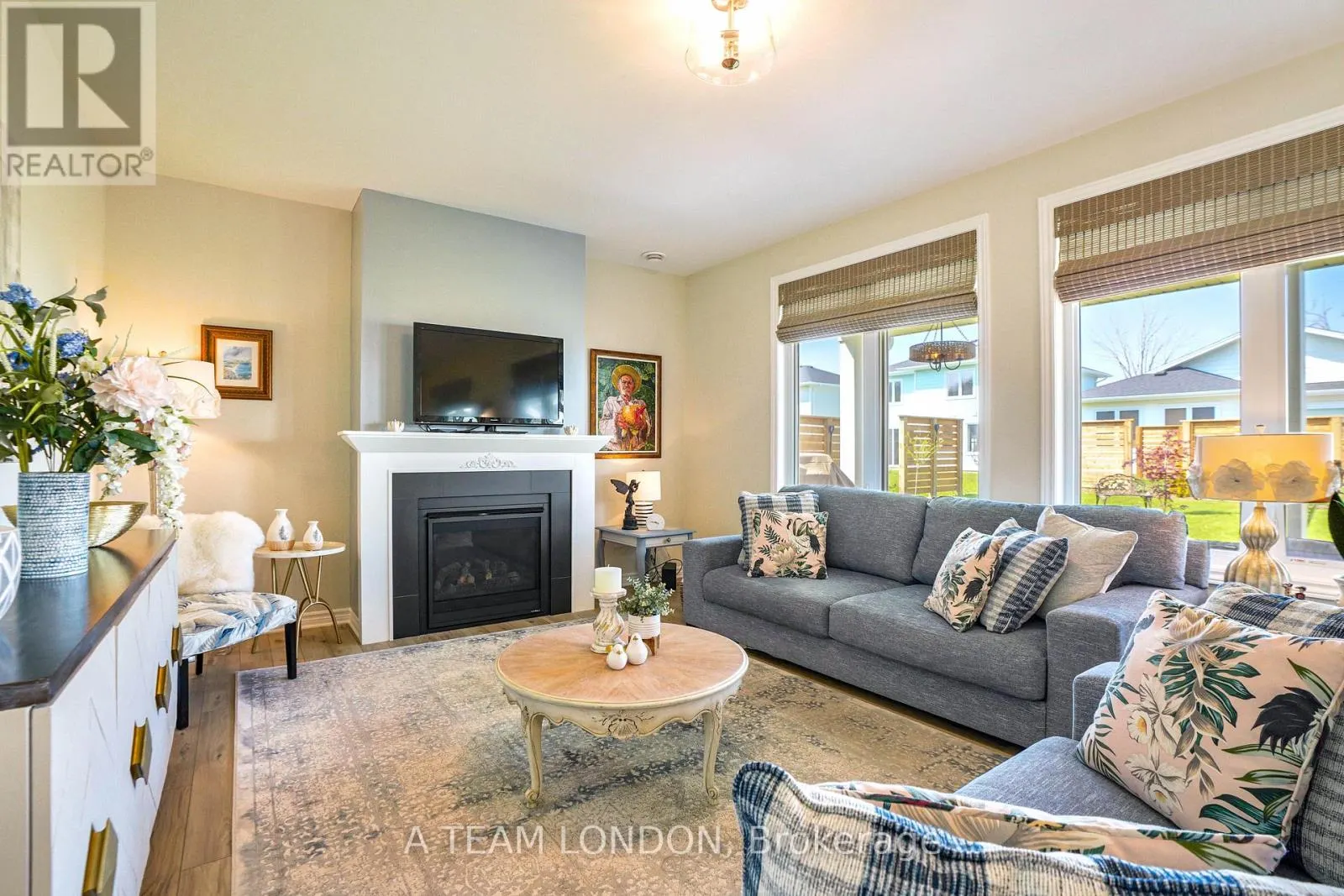 35 REGATTA WAY