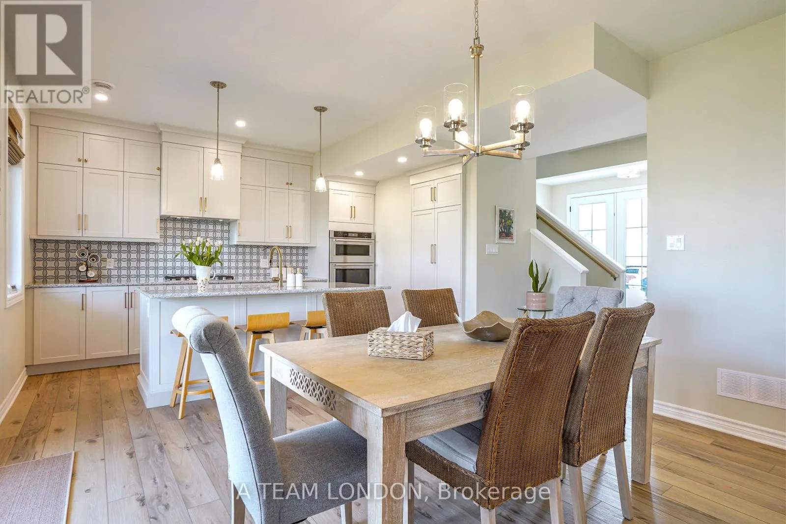 35 REGATTA WAY