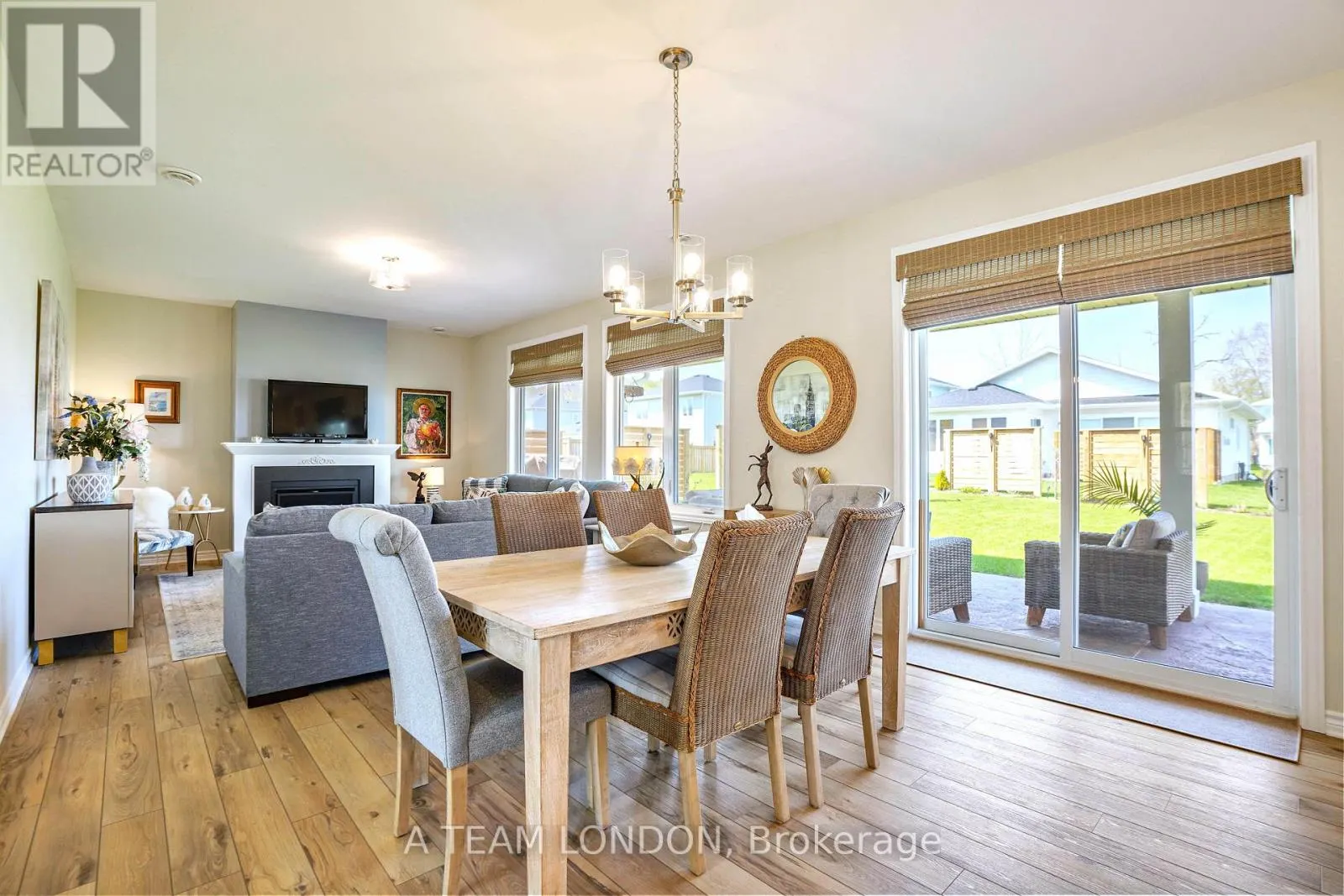35 REGATTA WAY