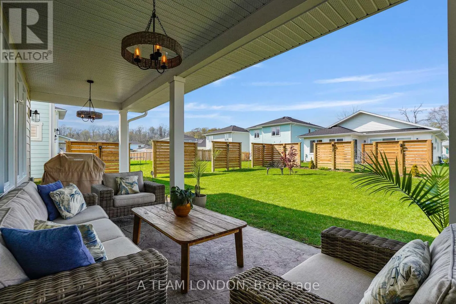 35 REGATTA WAY
