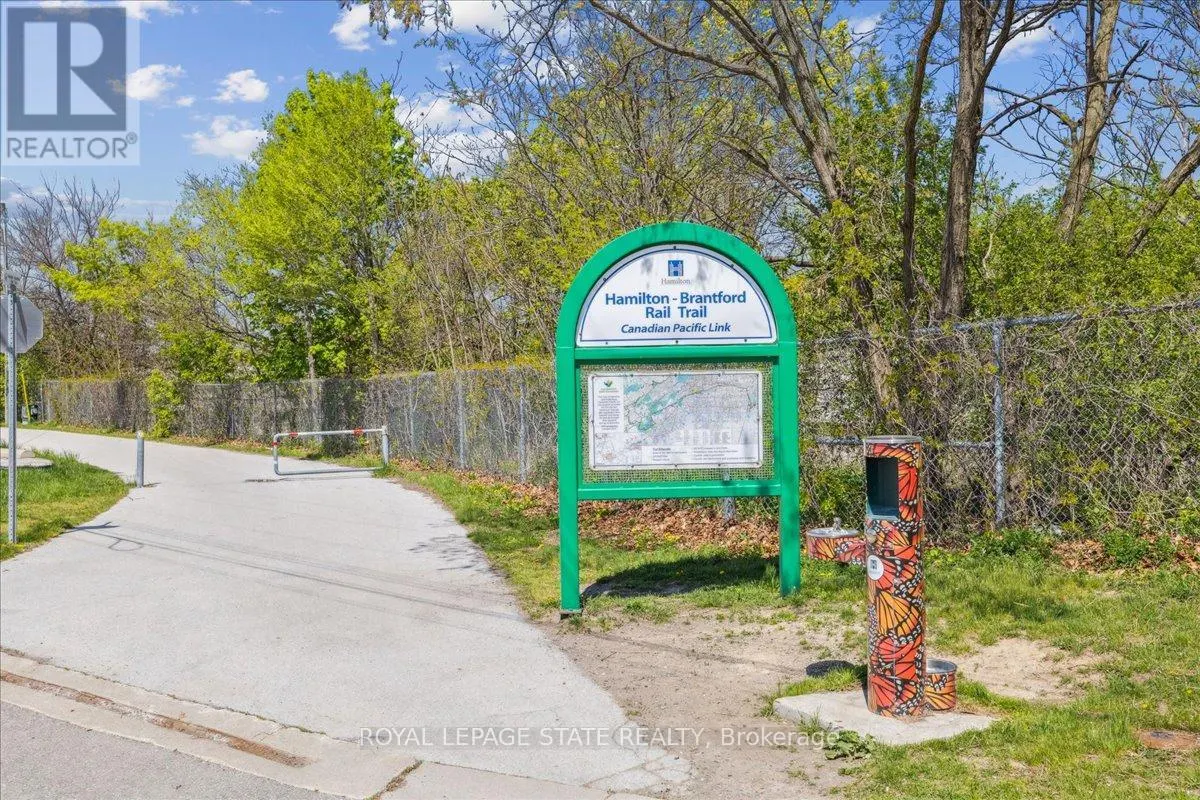 16 - 100 BEDDOE DRIVE