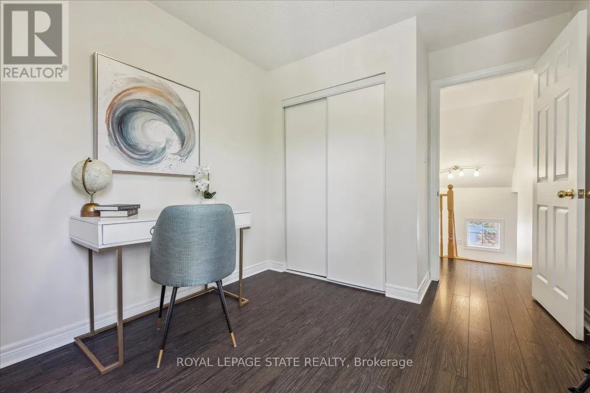 16 - 100 BEDDOE DRIVE