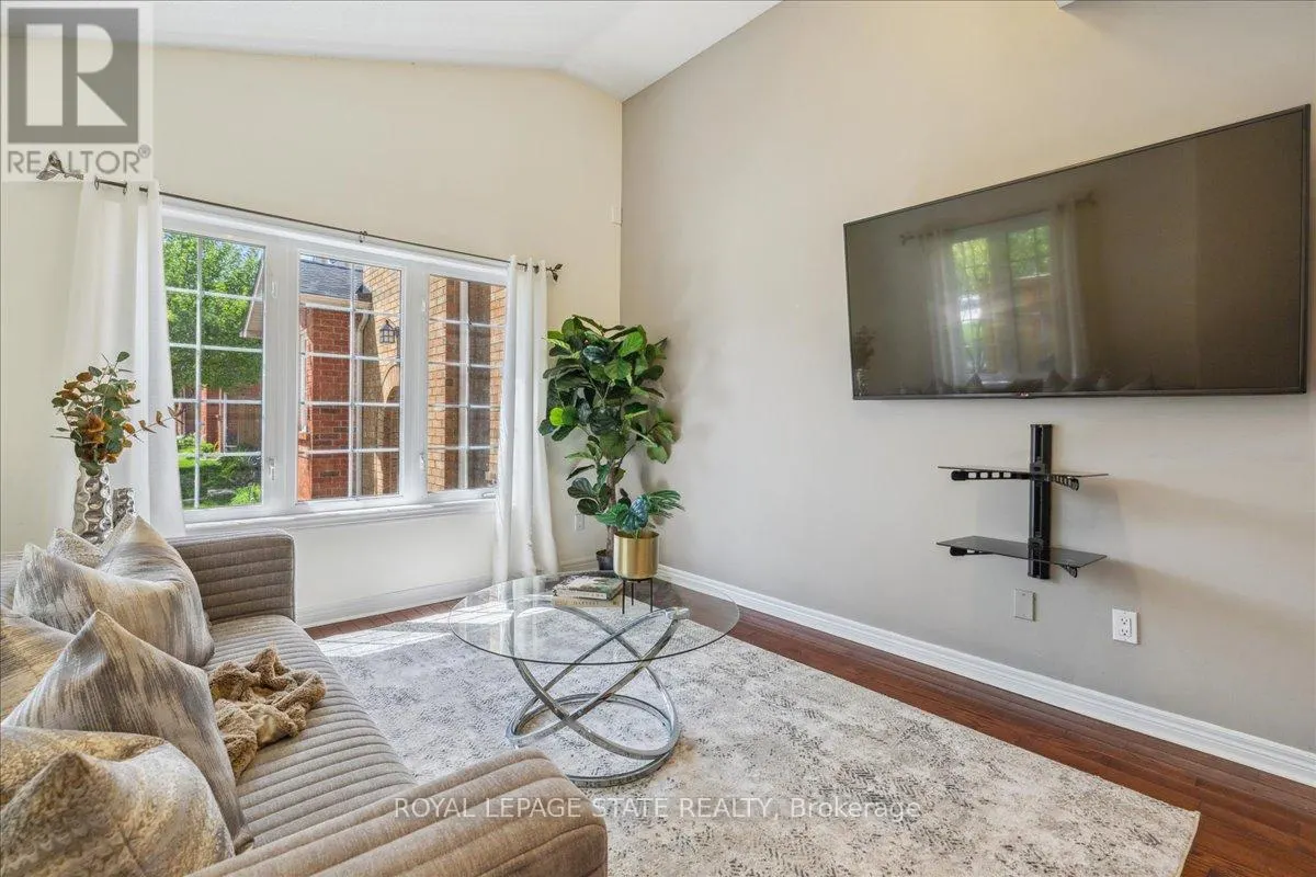 16 - 100 BEDDOE DRIVE