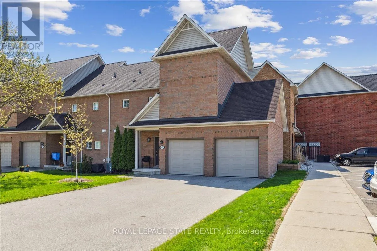 16 - 100 BEDDOE DRIVE