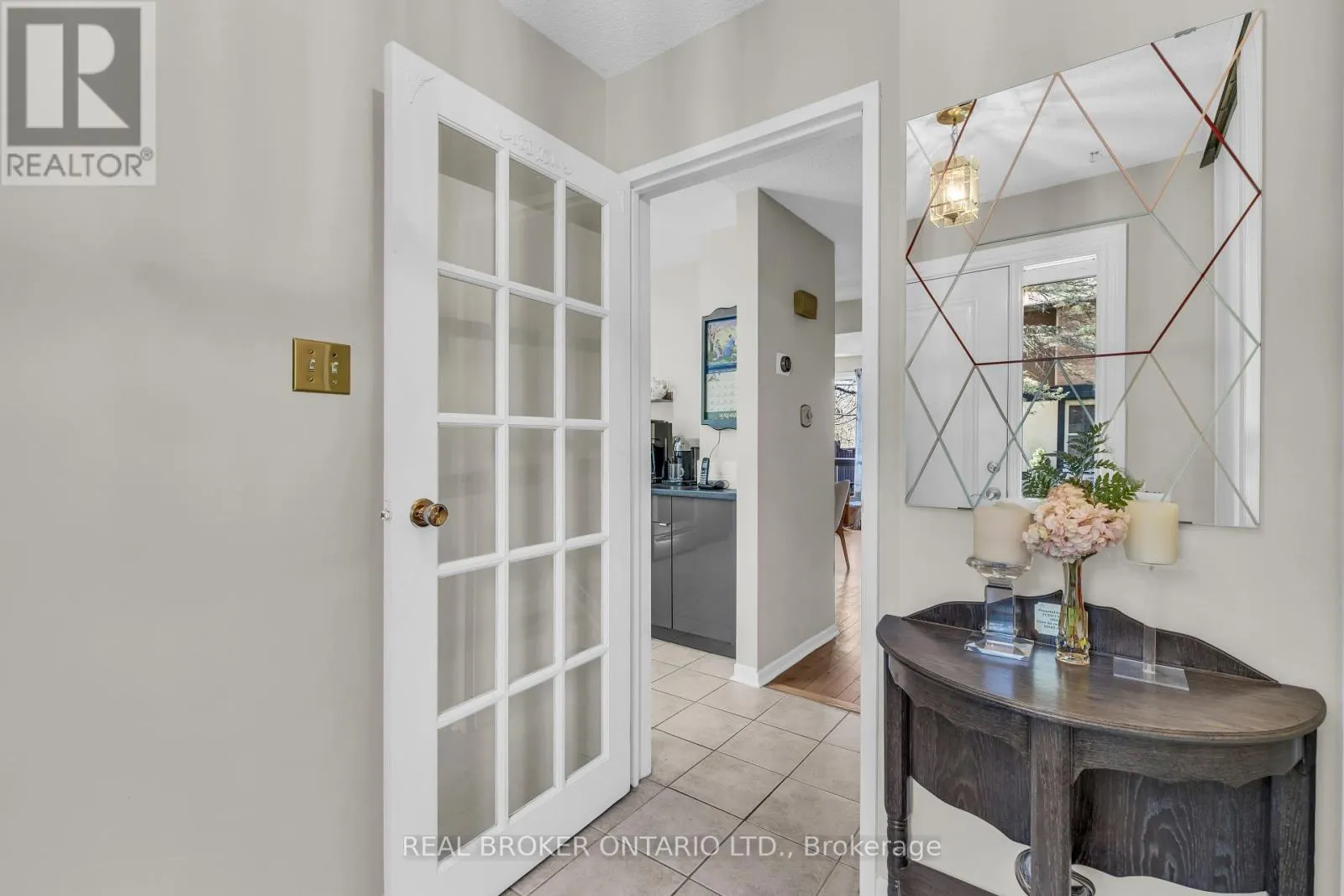138 MCCLINTOCK WAY