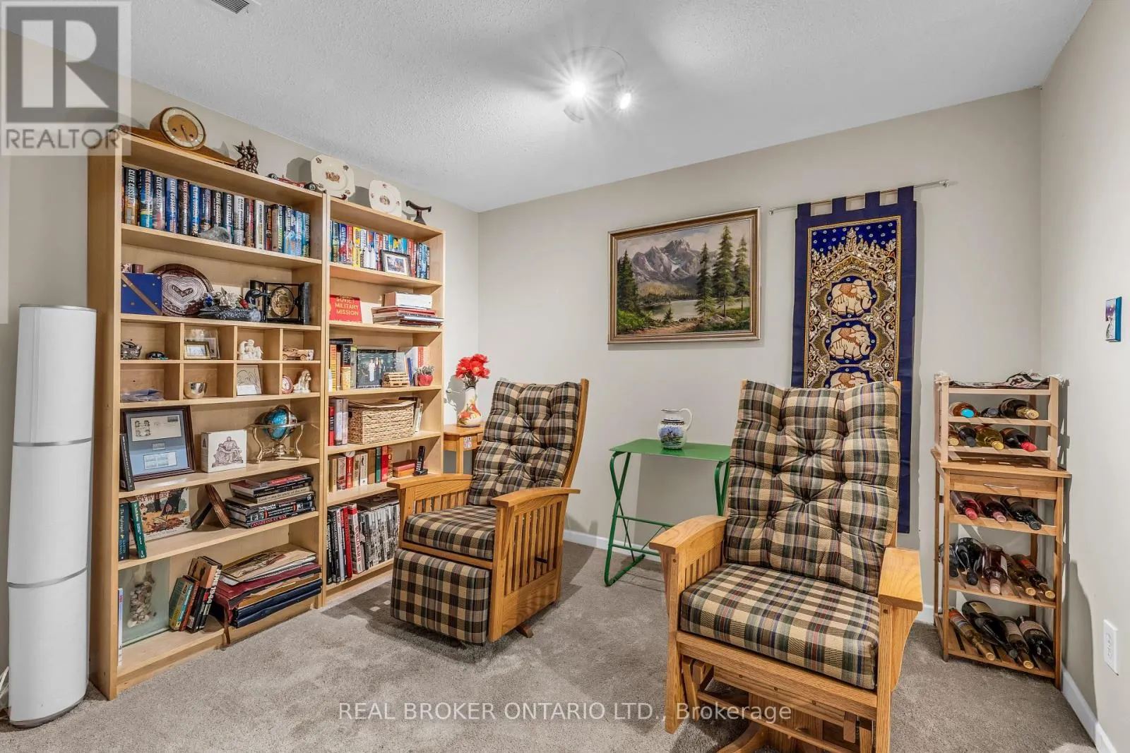 138 MCCLINTOCK WAY