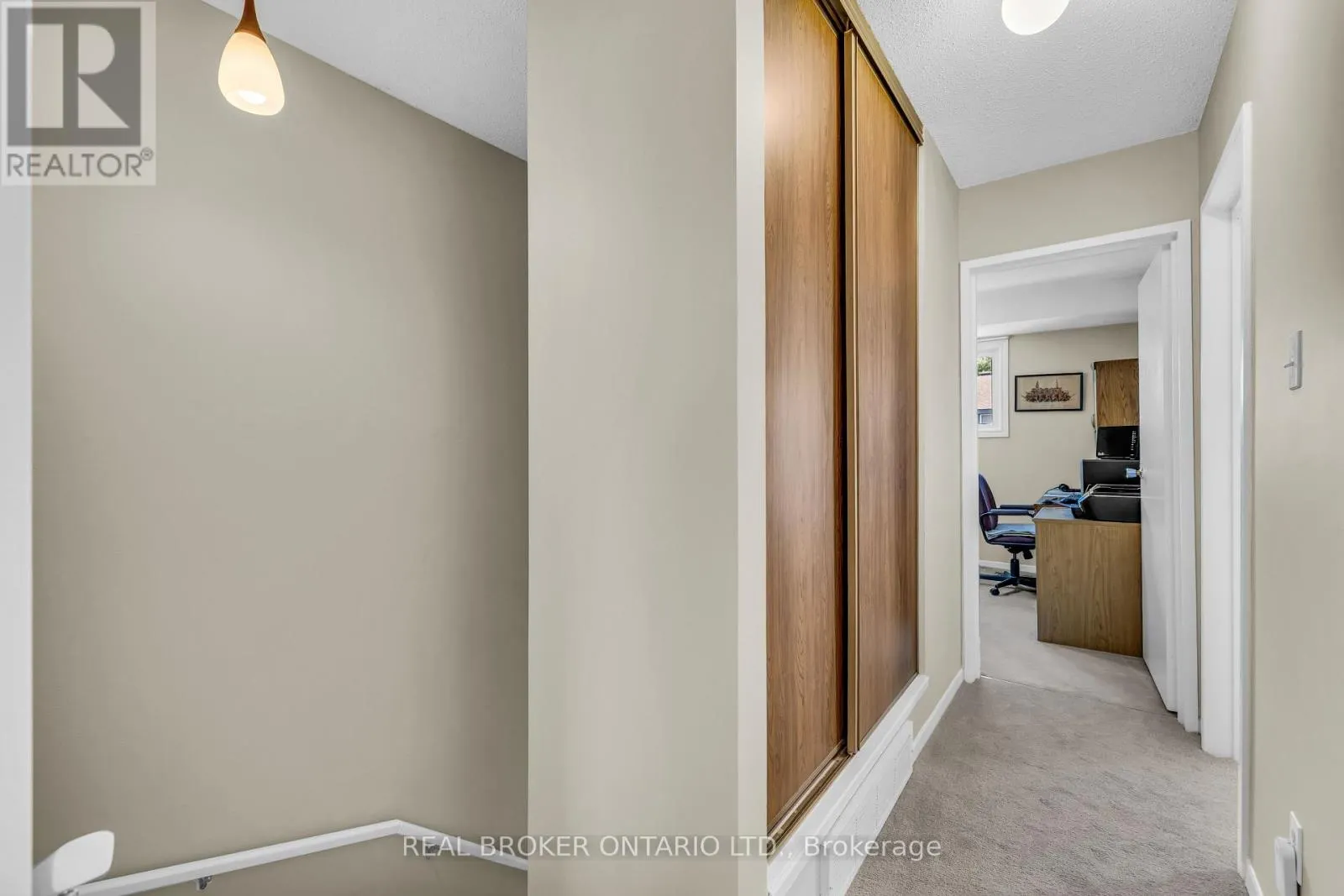138 MCCLINTOCK WAY