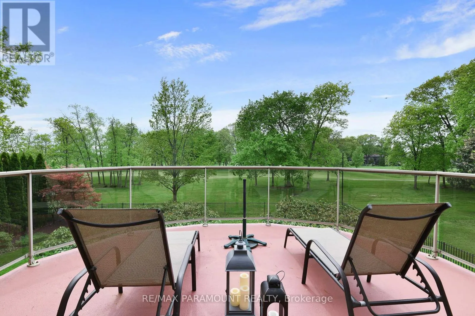 141 CLUBVIEW DRIVE