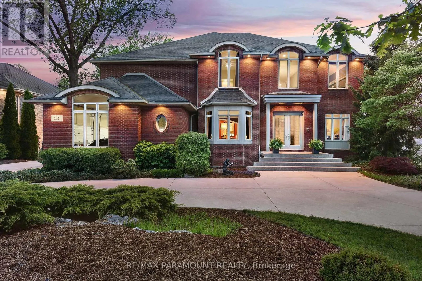 141 CLUBVIEW DRIVE