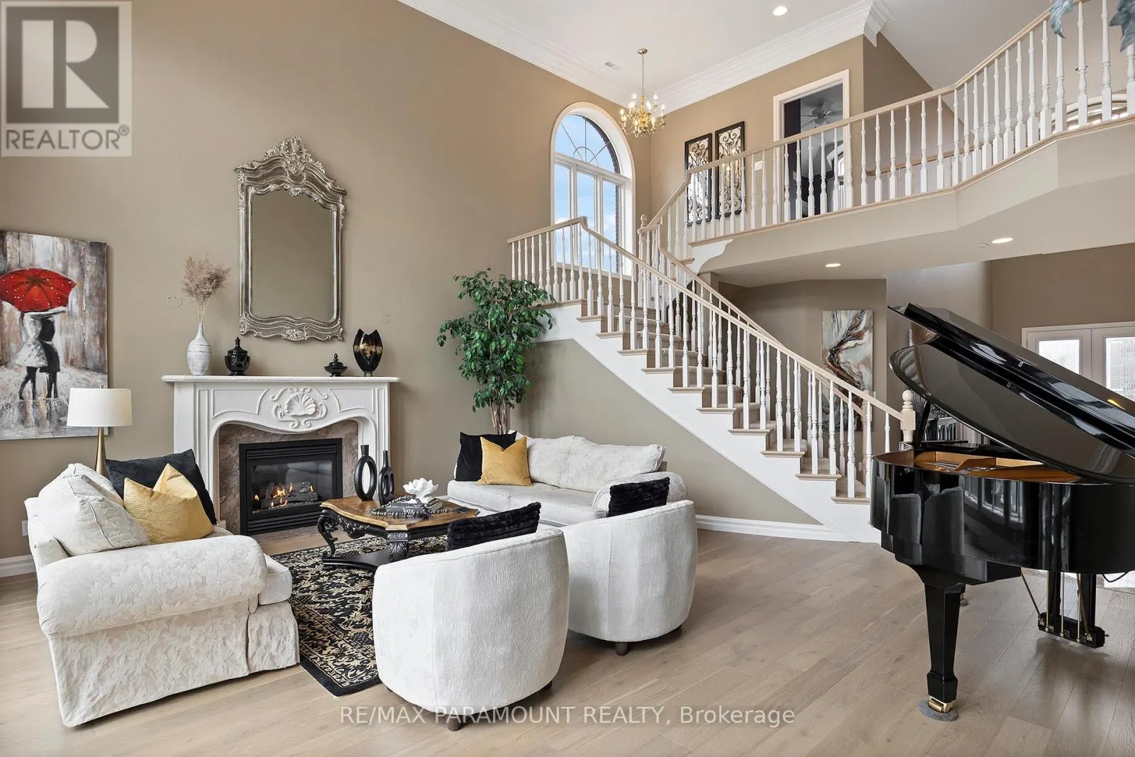 141 CLUBVIEW DRIVE