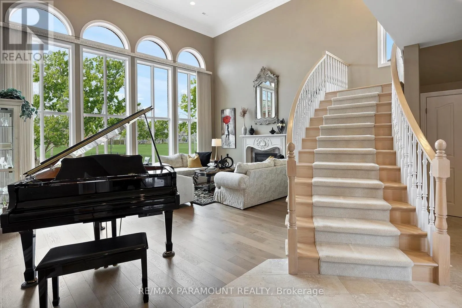 141 CLUBVIEW DRIVE