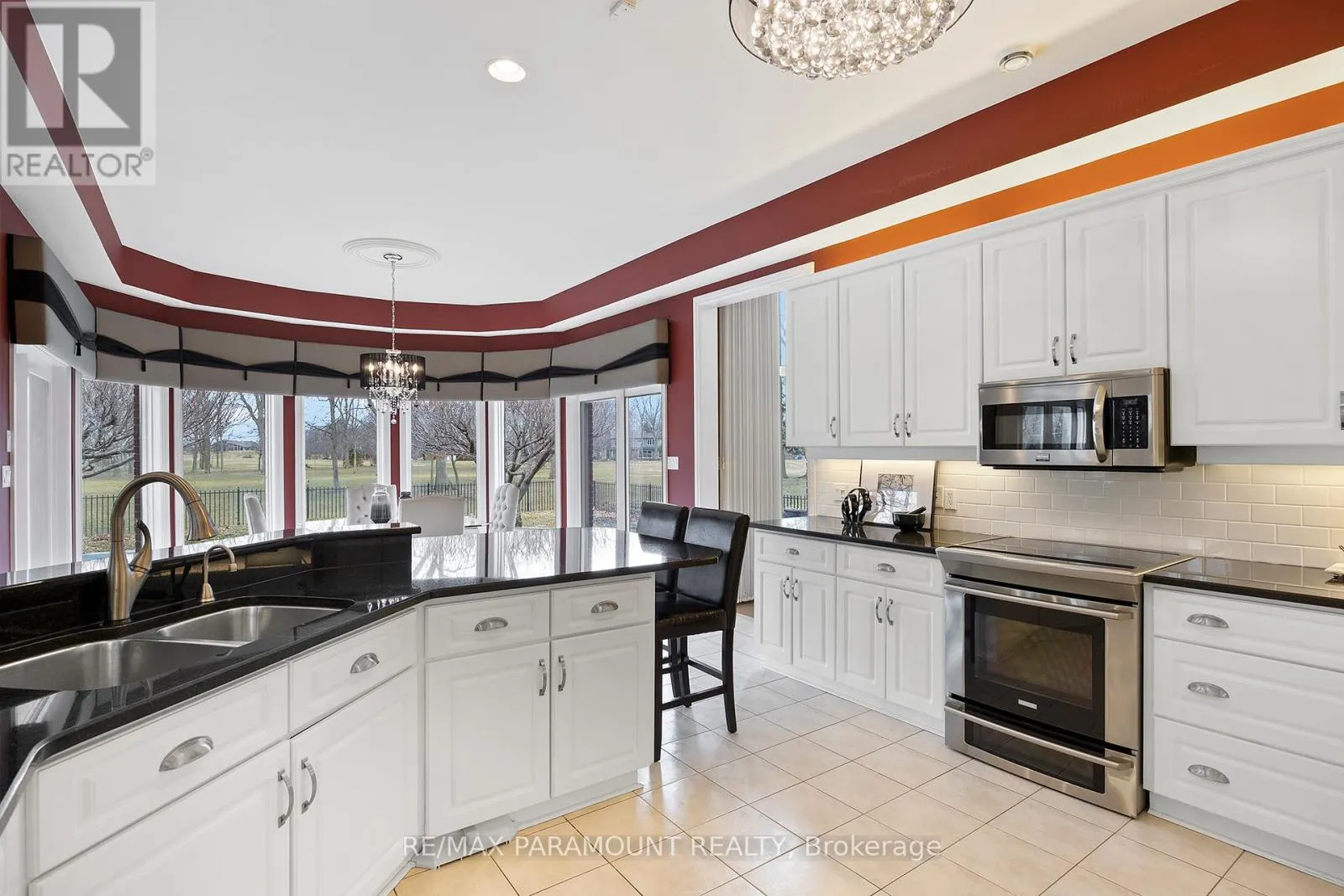 141 CLUBVIEW DRIVE