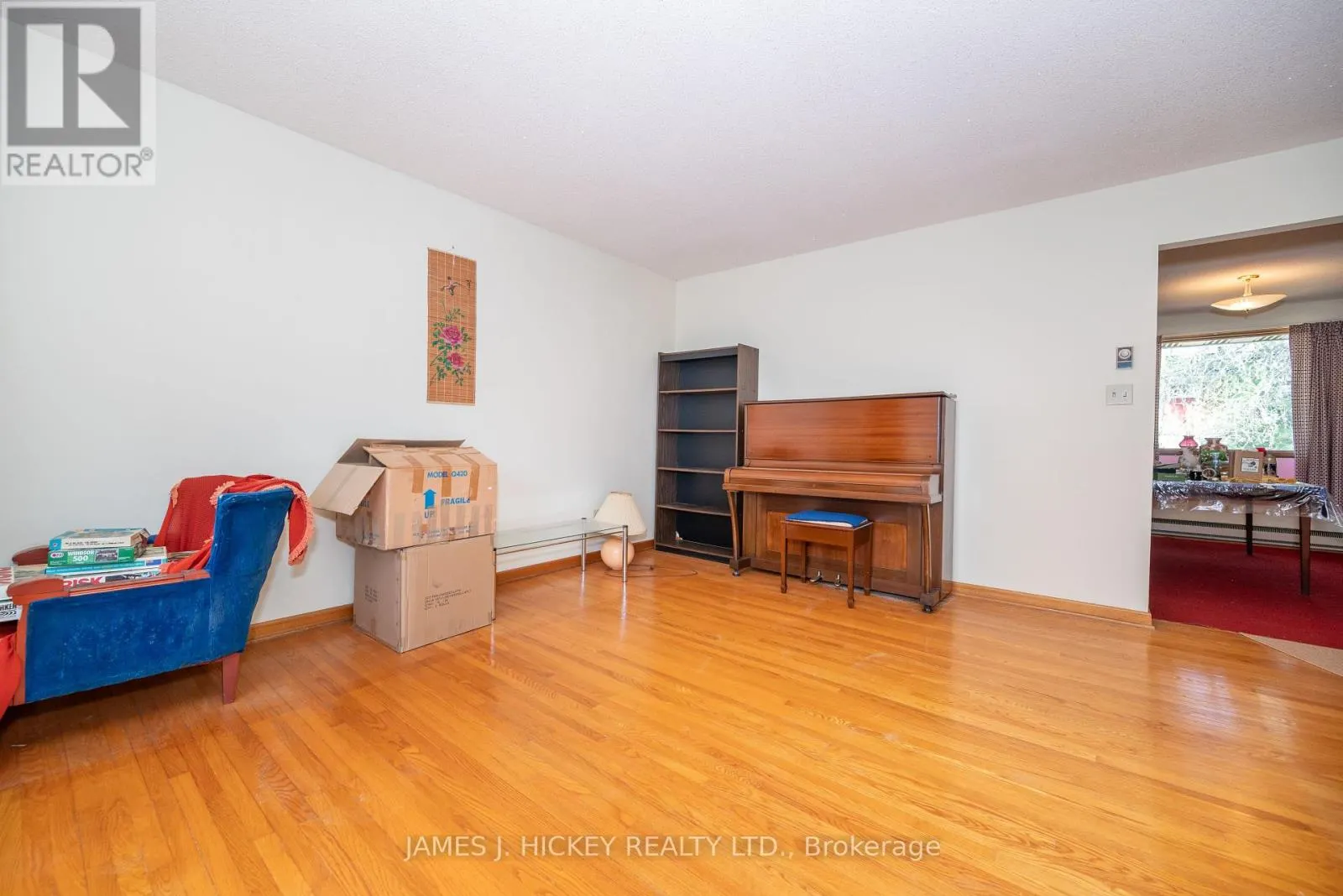 5 HAMMOND COURT