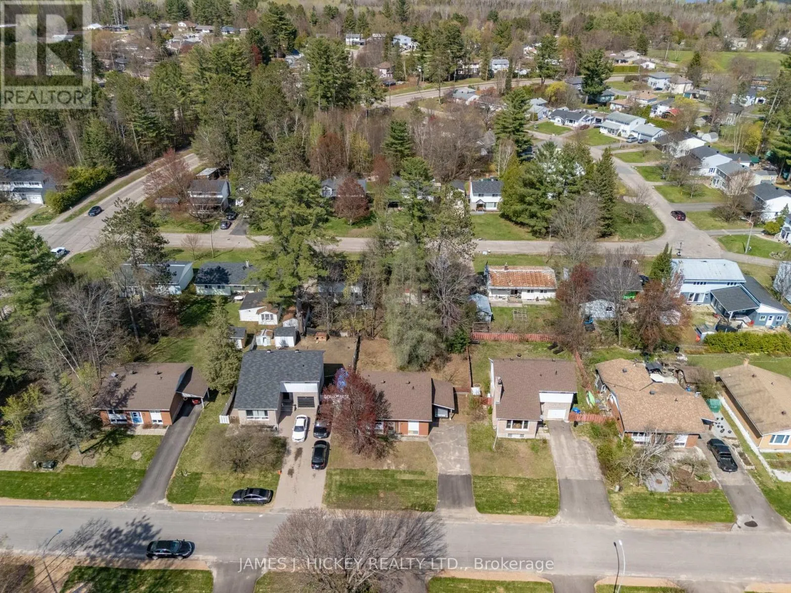 5 HAMMOND COURT