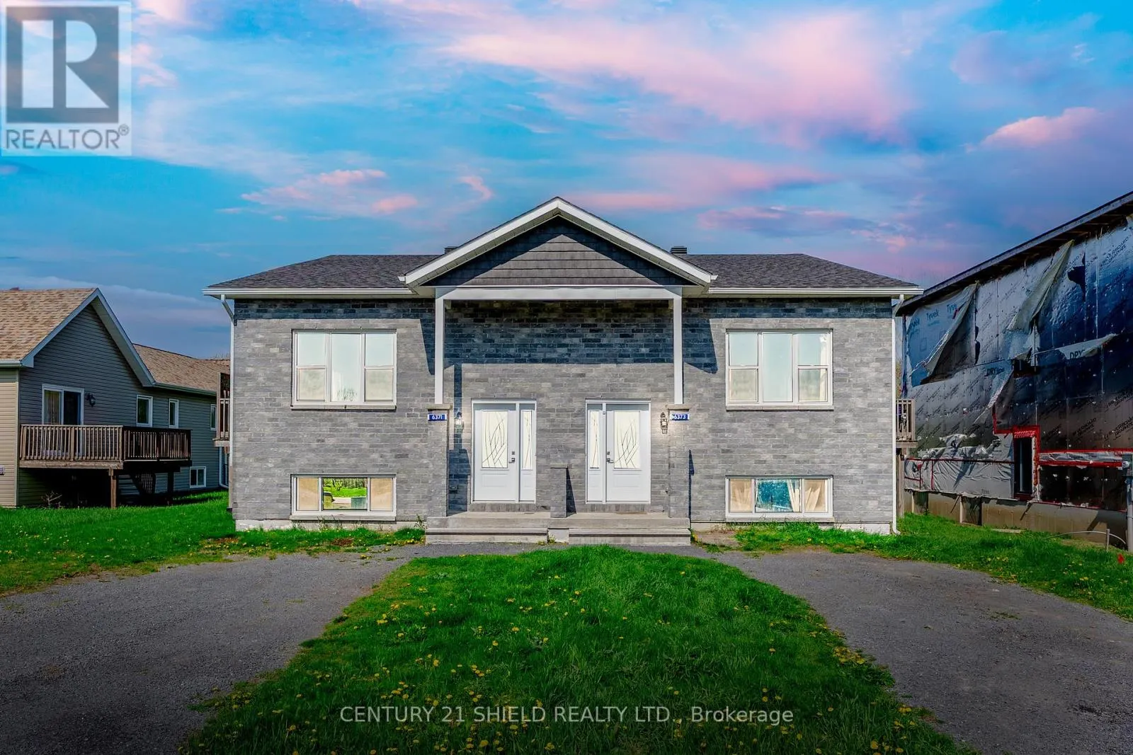 6371 & 6373 MONUMENT WAY