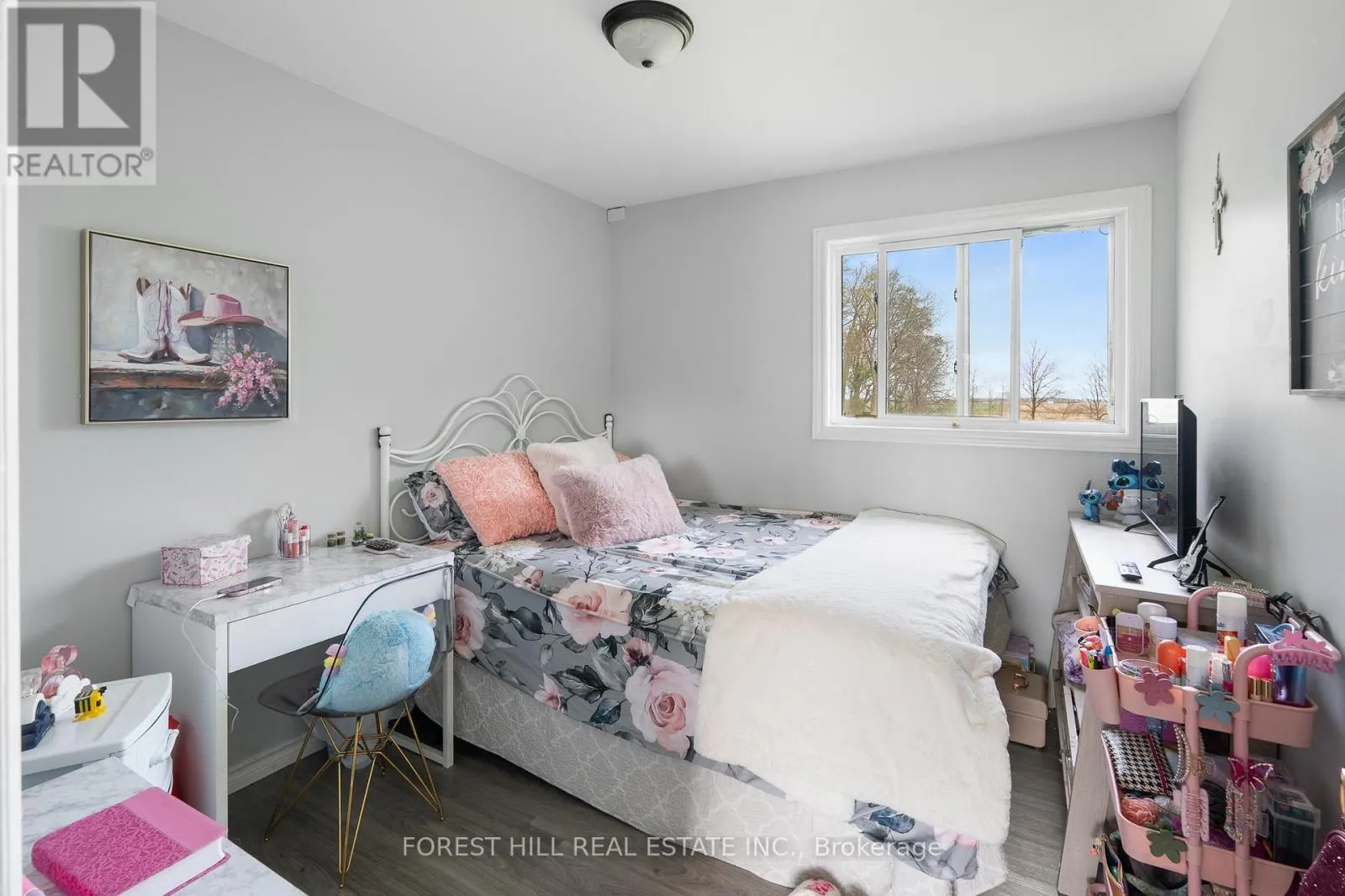 2024 DUFFERIN AVENUE