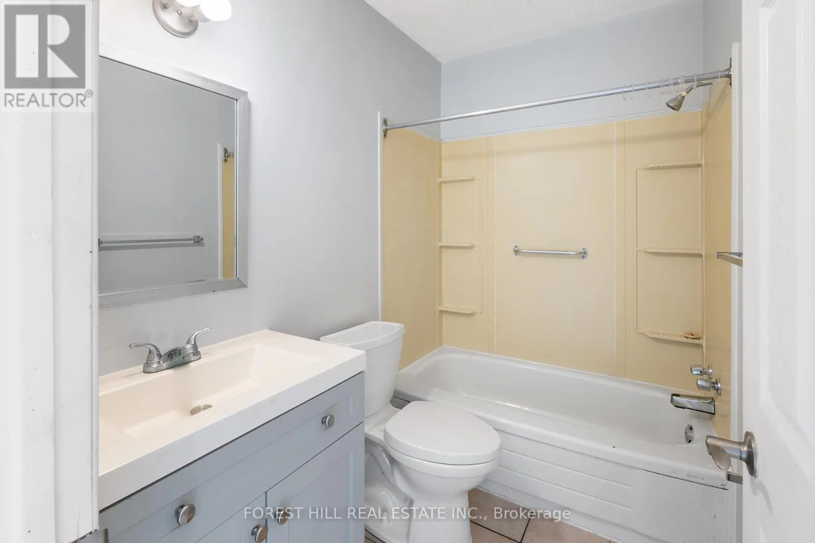 2024 DUFFERIN AVENUE