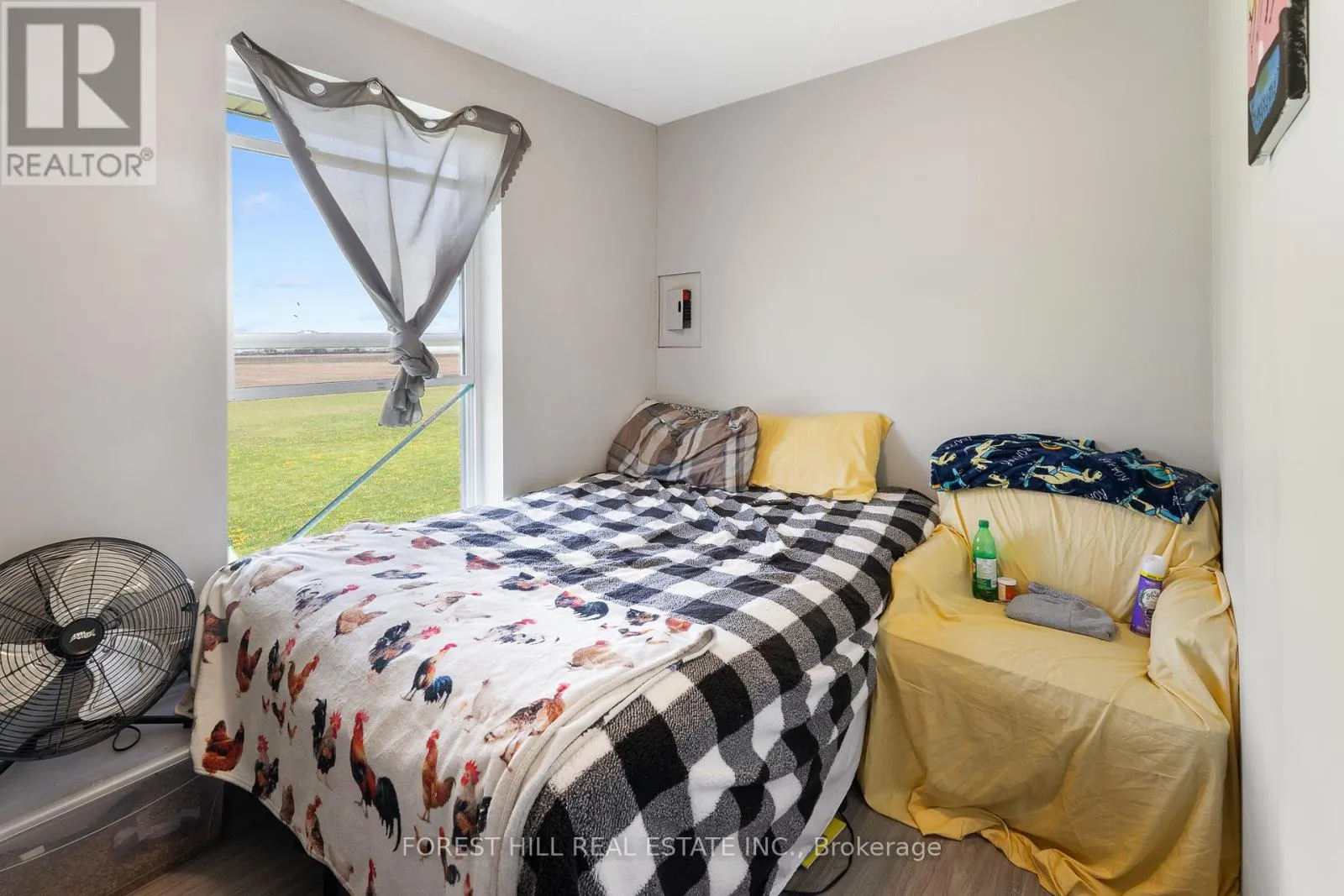 2024 DUFFERIN AVENUE