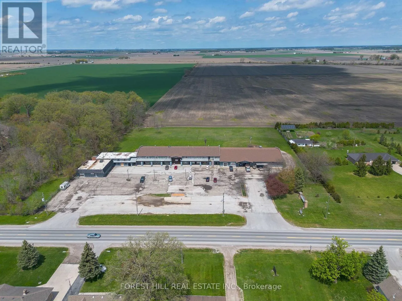 2024 DUFFERIN AVENUE