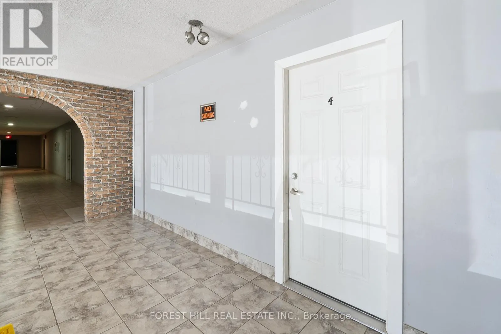 2024 DUFFERIN AVENUE