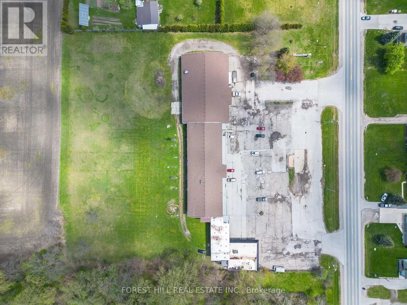 2024 DUFFERIN AVENUE