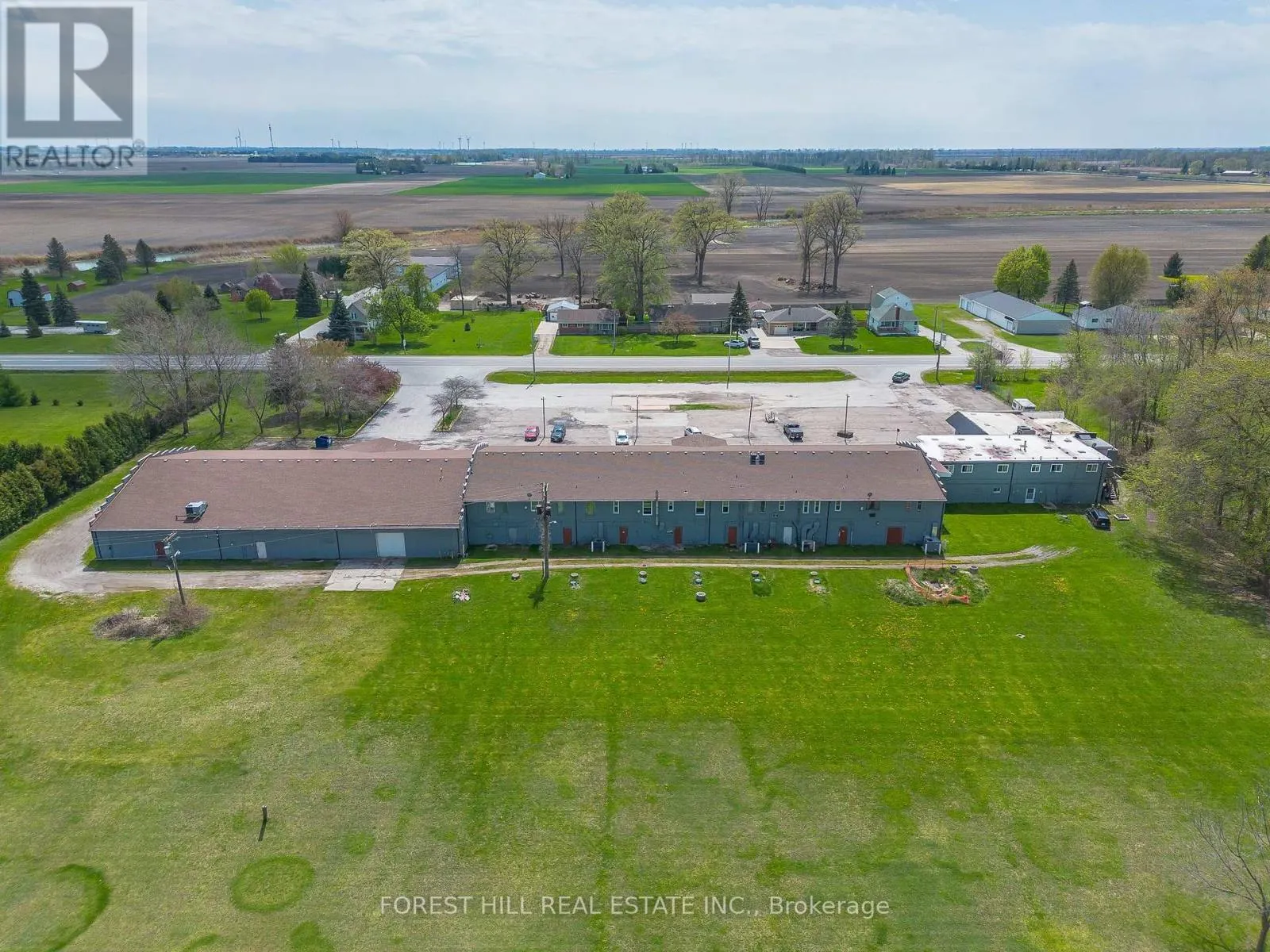 2024 DUFFERIN AVENUE