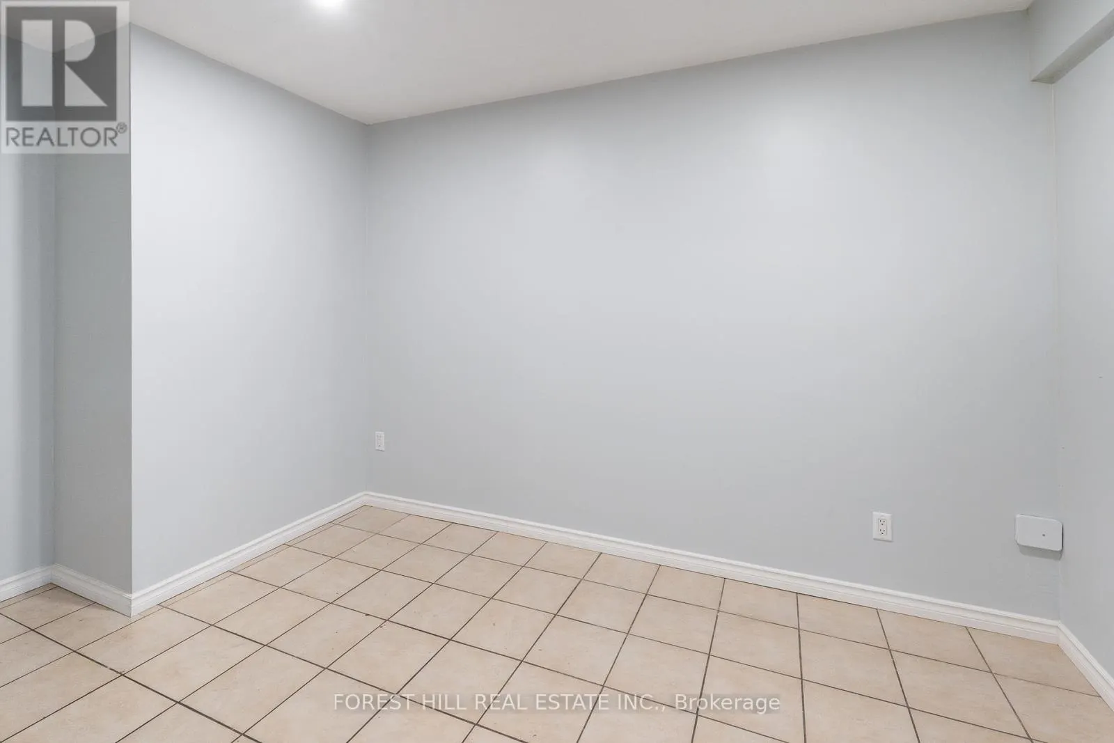 2024 DUFFERIN AVENUE