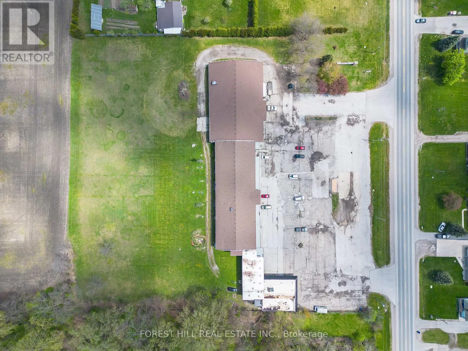 2024 DUFFERIN AVENUE