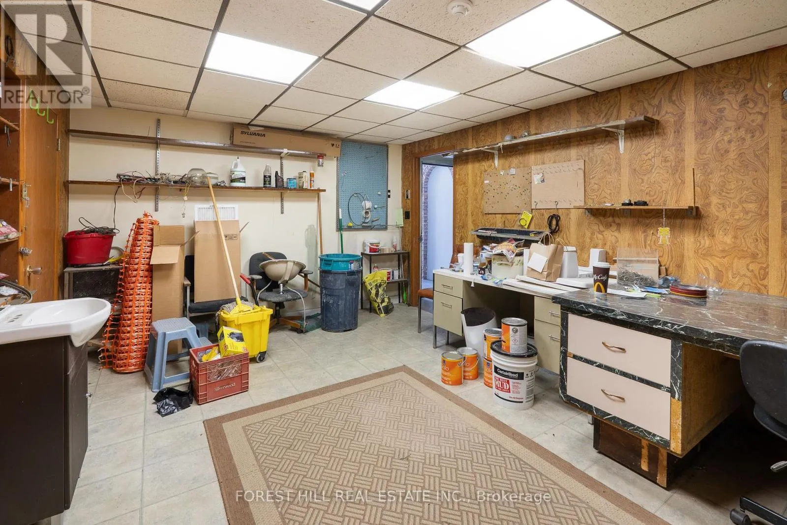 2024 DUFFERIN AVENUE