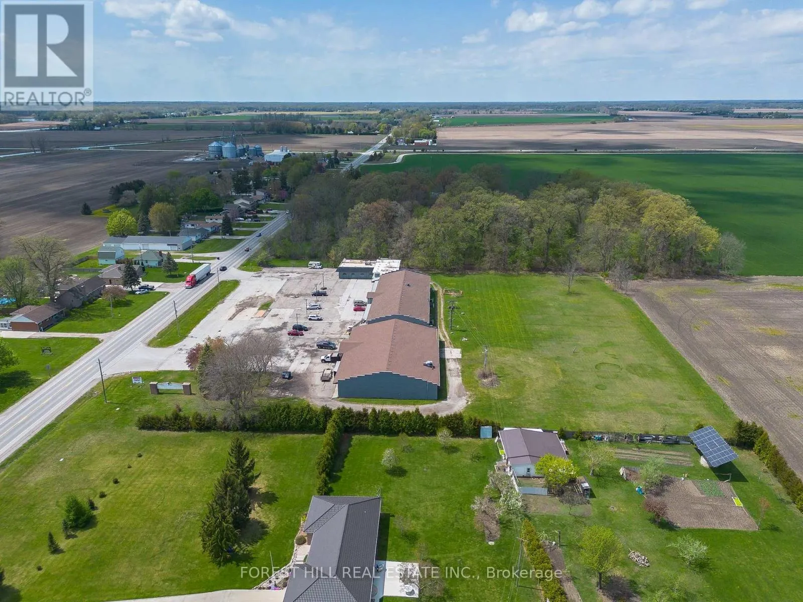 2024 DUFFERIN AVENUE