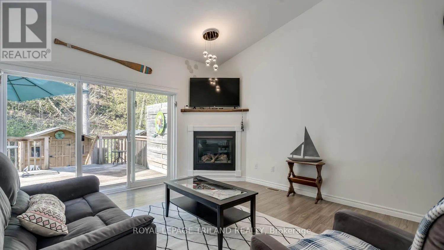 374 GEORGE STREET