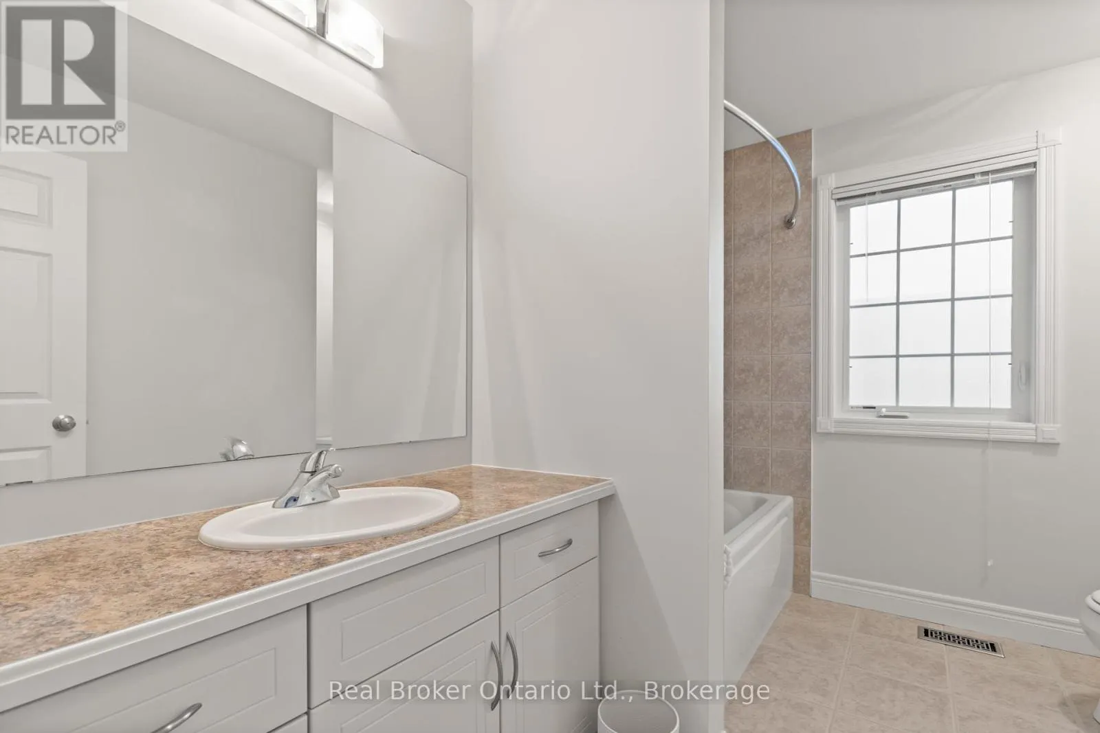 45 PIONEER TOWER CRESCENT