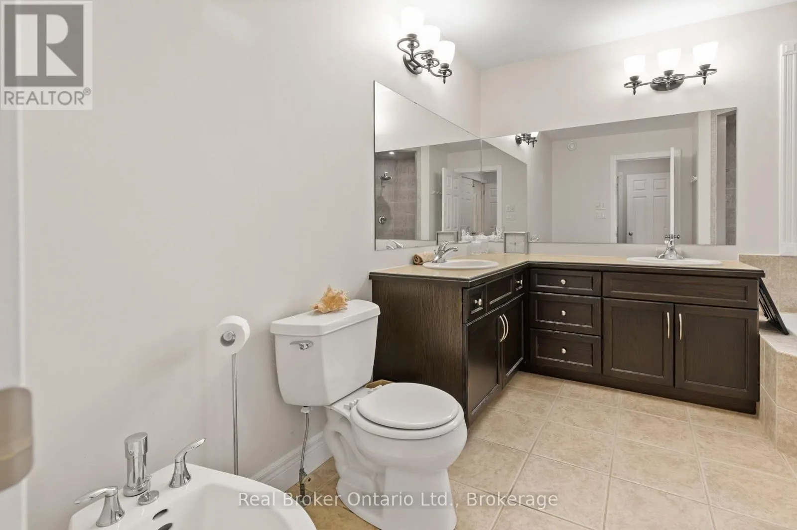 45 PIONEER TOWER CRESCENT