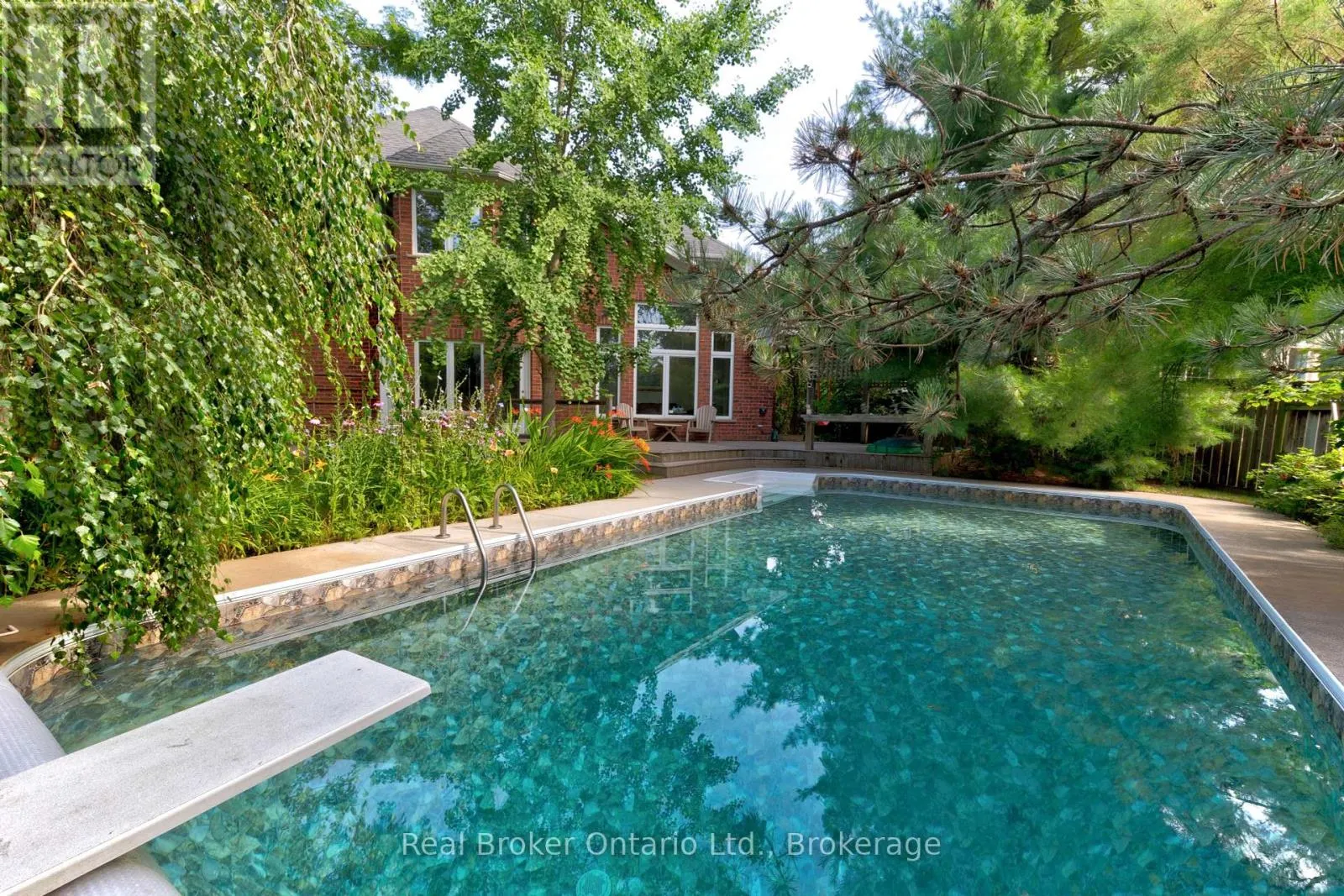 45 PIONEER TOWER CRESCENT