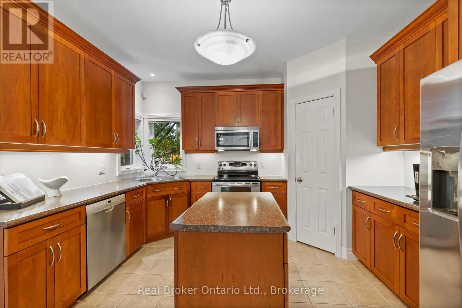 45 PIONEER TOWER CRESCENT