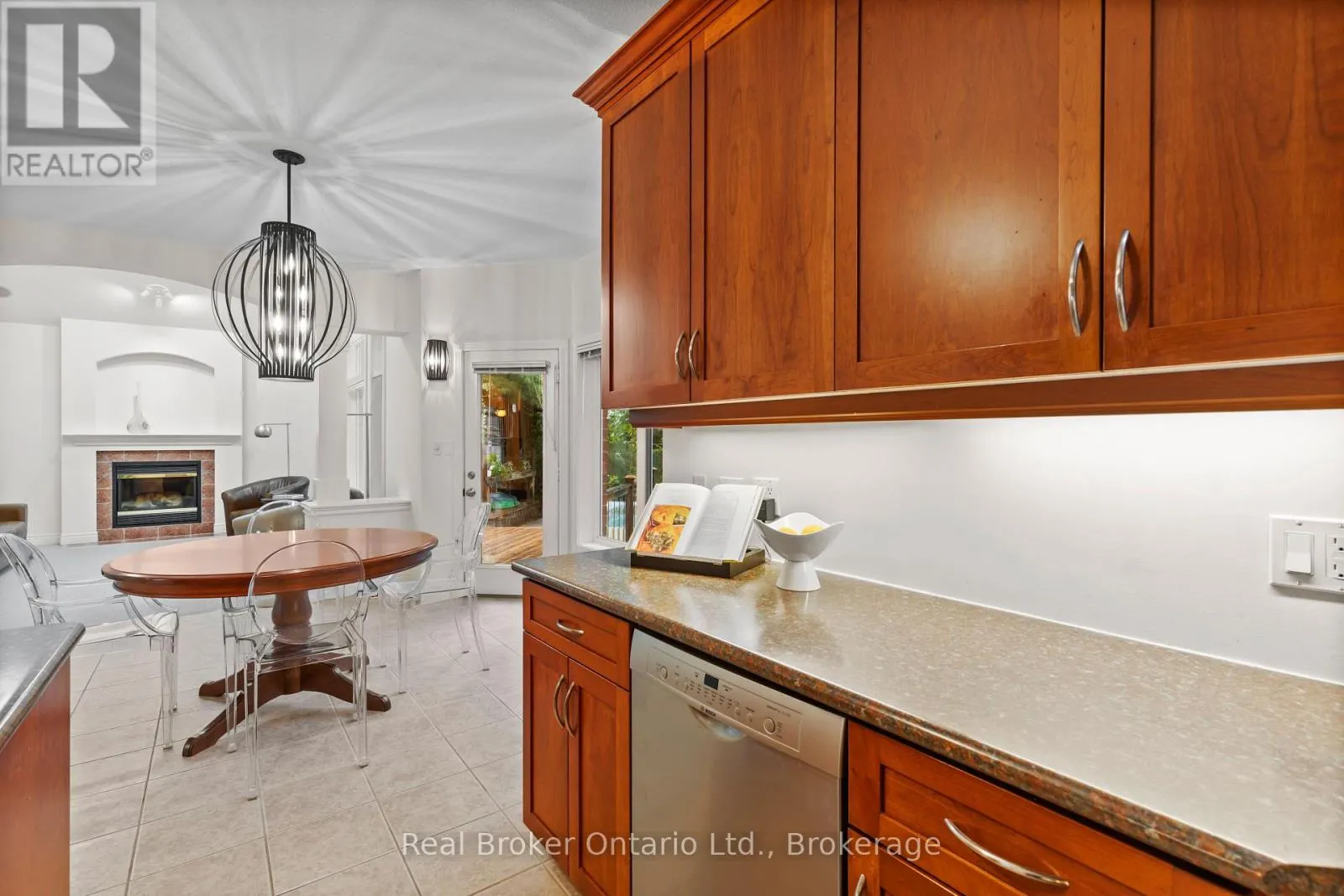 45 PIONEER TOWER CRESCENT