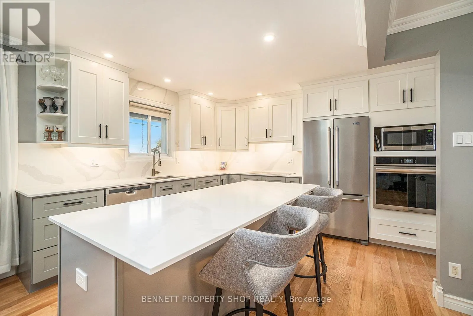 39 FRONT STREET E