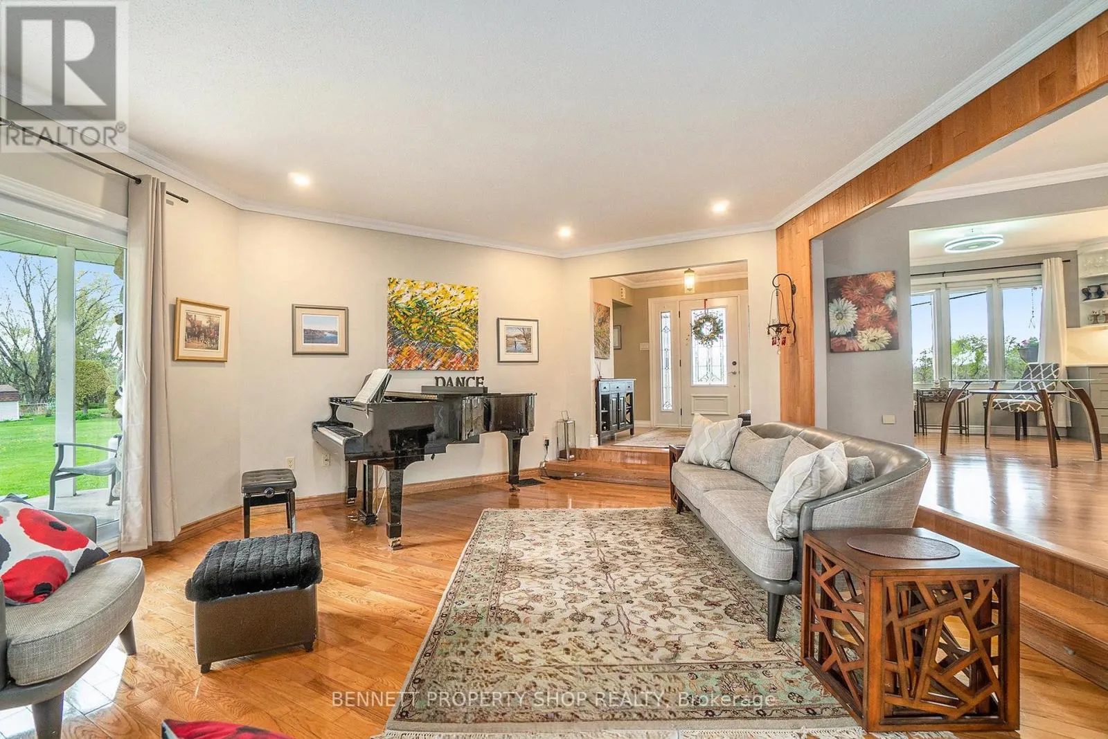 39 FRONT STREET E
