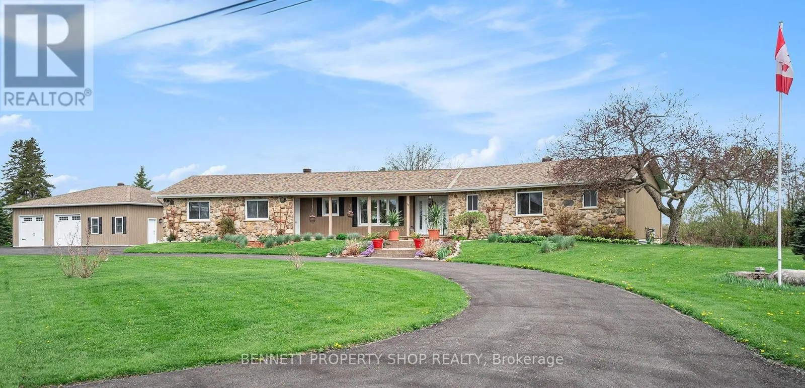 39 FRONT STREET E
