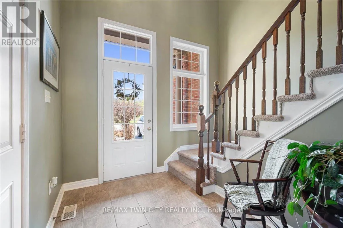 285 DOON SOUTH DRIVE