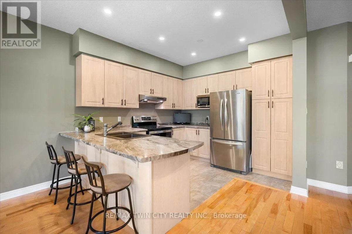 285 DOON SOUTH DRIVE