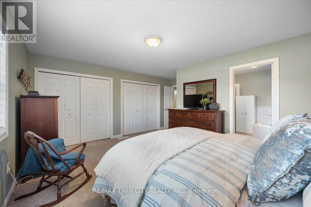 285 DOON SOUTH DRIVE