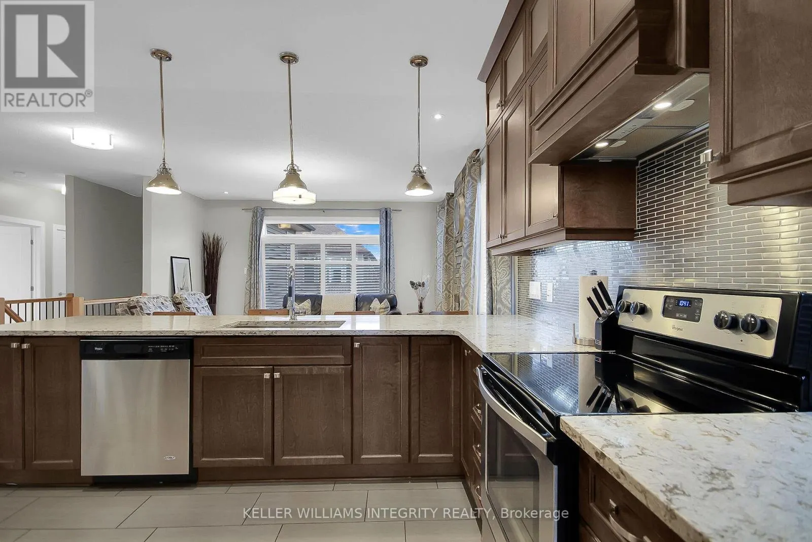 15 YORK CROSSING