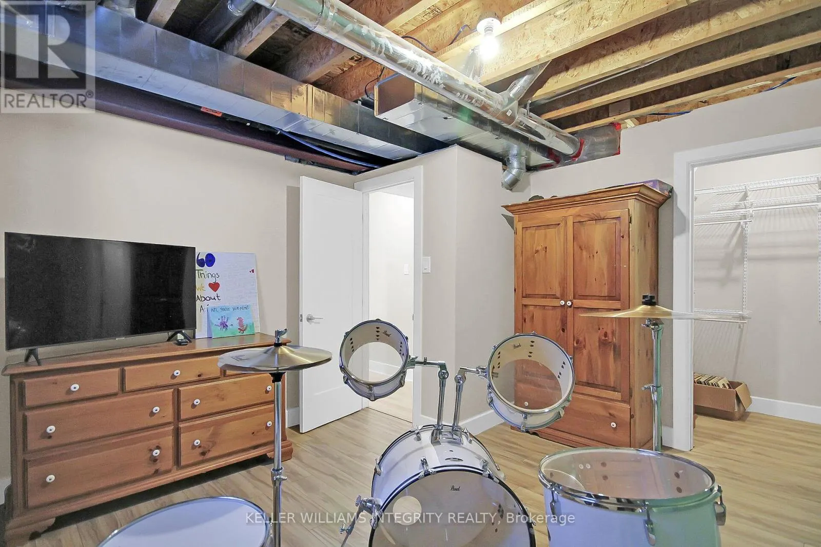 15 YORK CROSSING