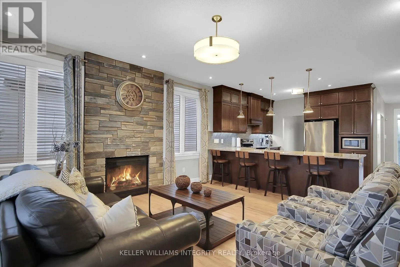 15 YORK CROSSING
