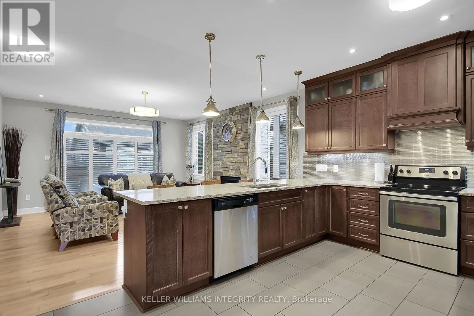 15 YORK CROSSING