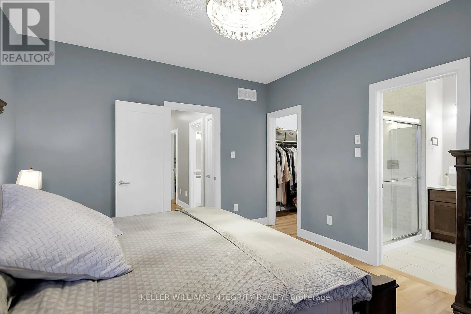 15 YORK CROSSING