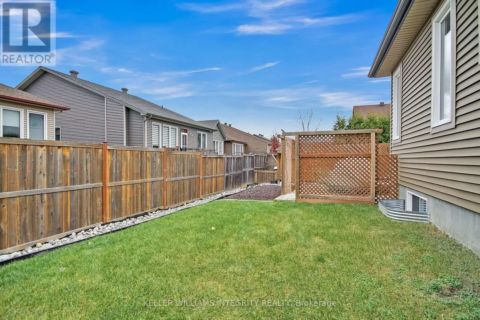 15 YORK CROSSING