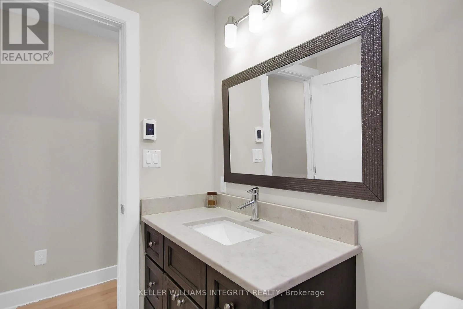15 YORK CROSSING